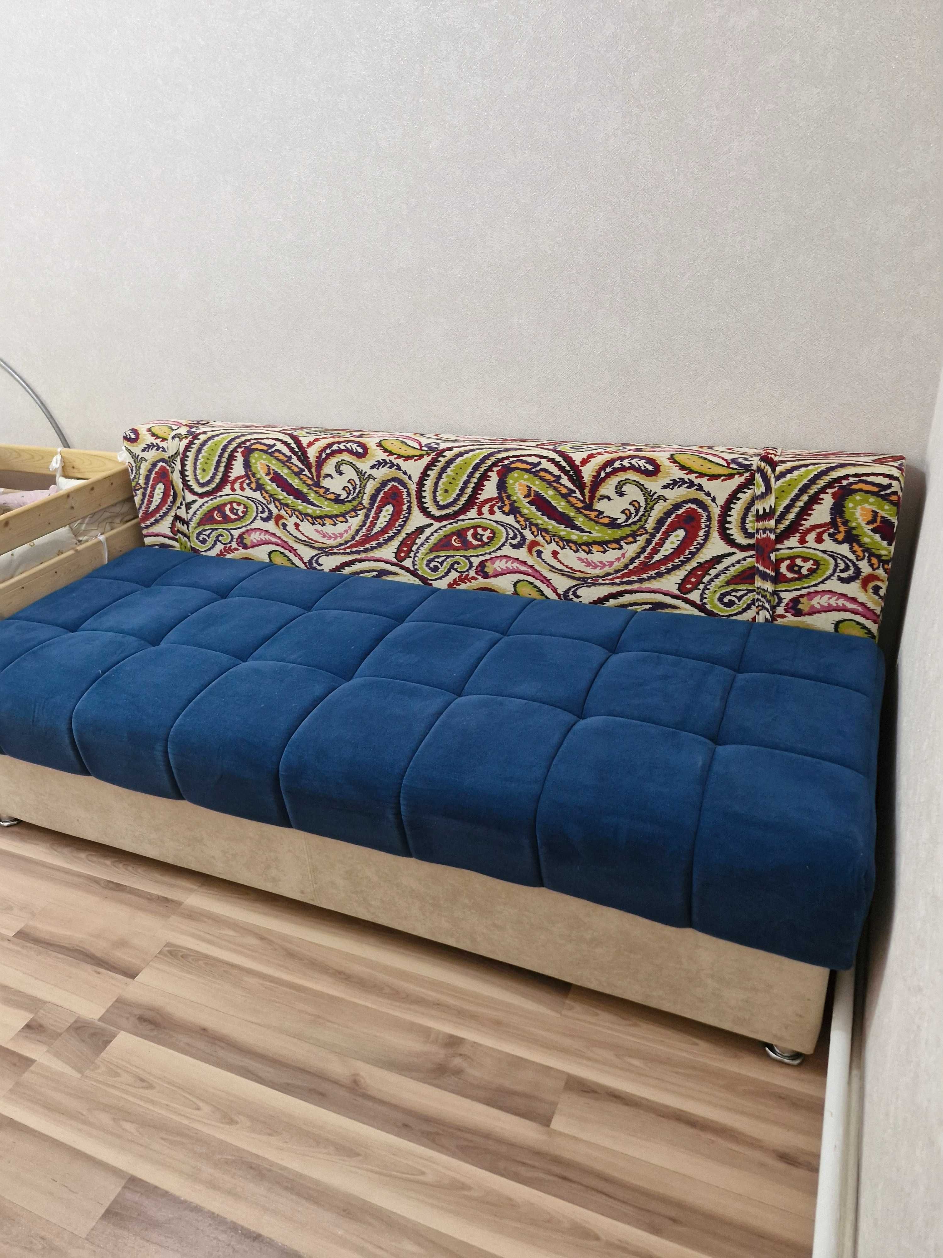 Продам диван-тахта