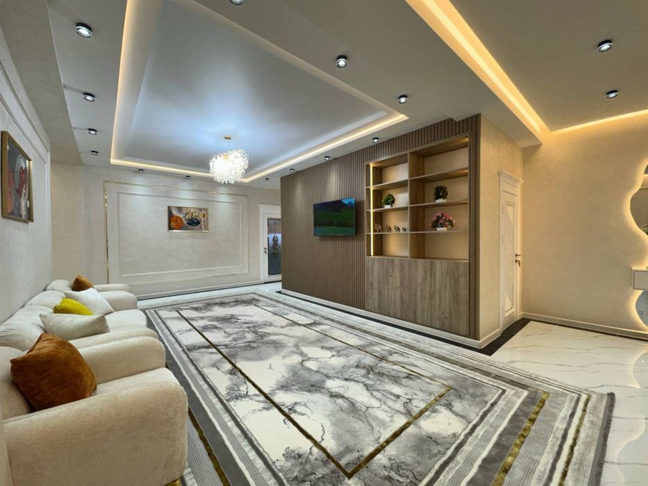 Продается 3 комнатная квартира площадью 126 кв.м. По улице Гагарина
