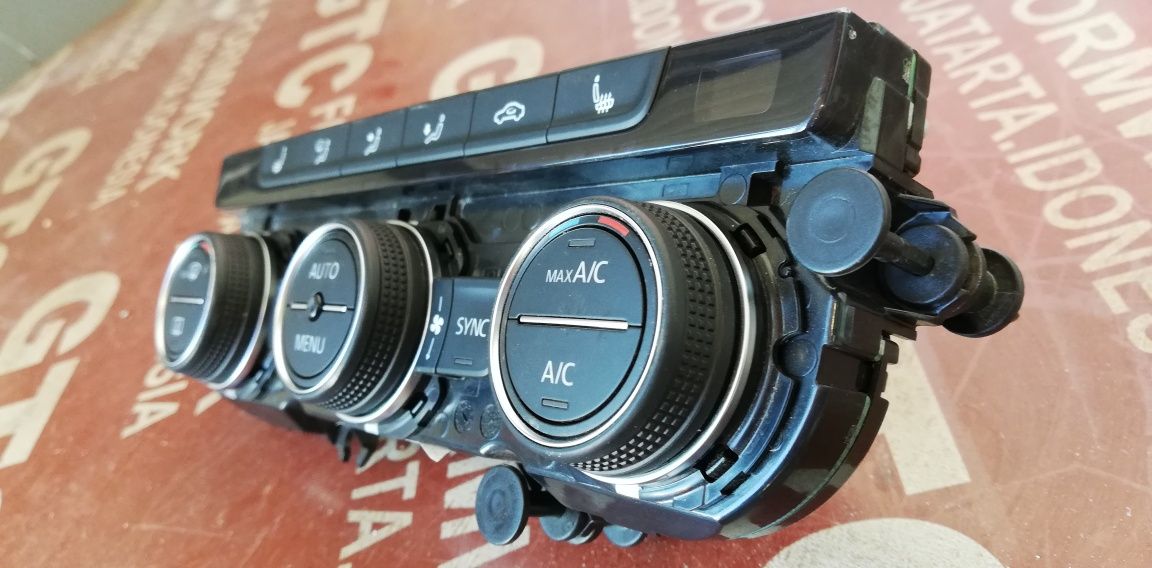 2 броя панел климатик - VW GOLF, Passat, Arteon