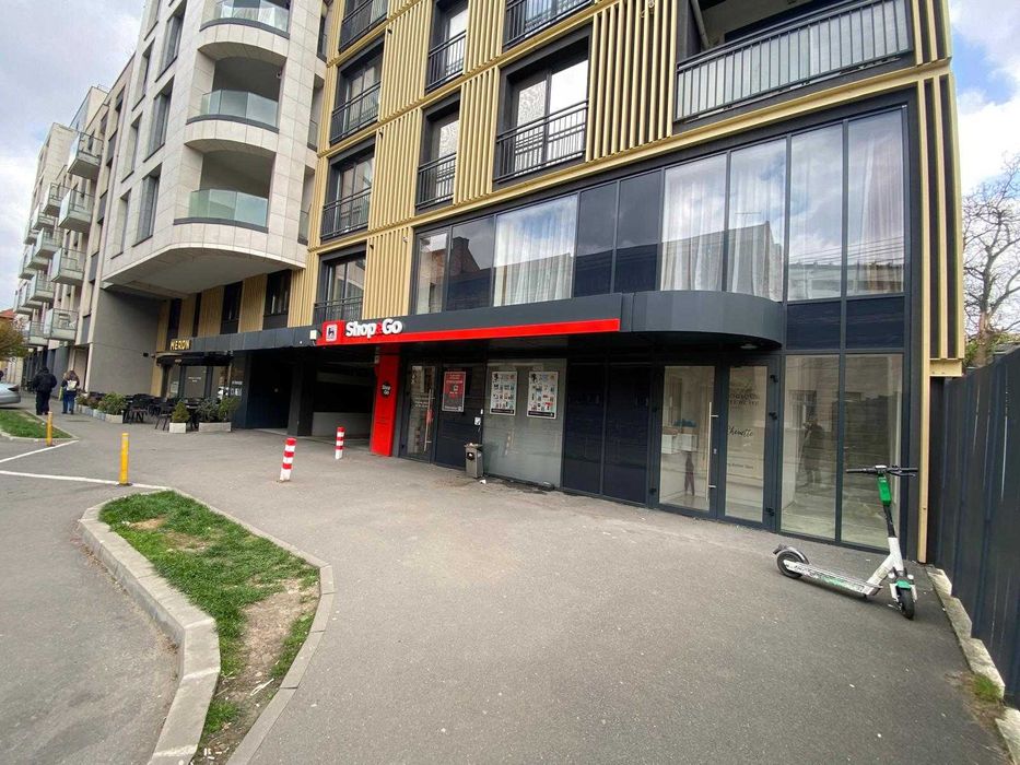 Inchiriere garaj utracentral cu 2 parcari/ spatiu de de depozitare