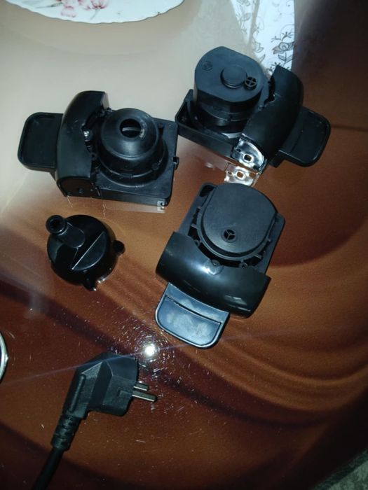 Cafetiera nou nouță, desfăcuta doar pentru poze