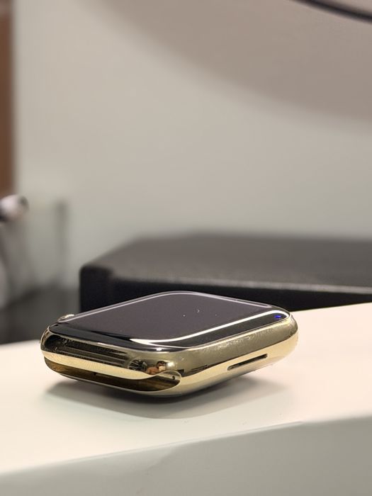 Apple Watch seria 8/stainless steal/Gold/milanese loop/fullbox