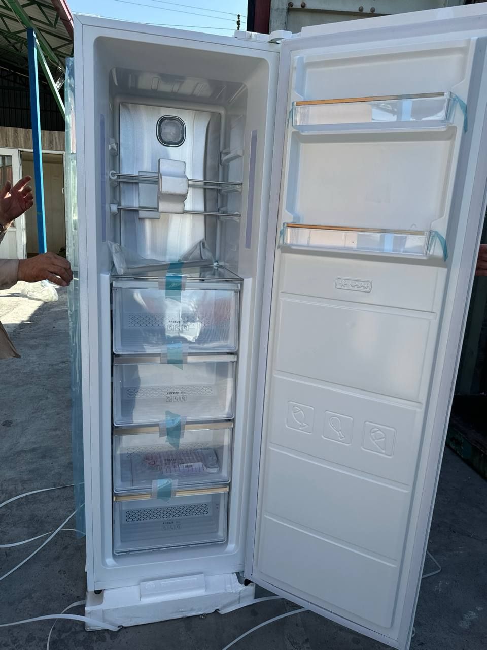 Морозилка стоячая AIWA standing