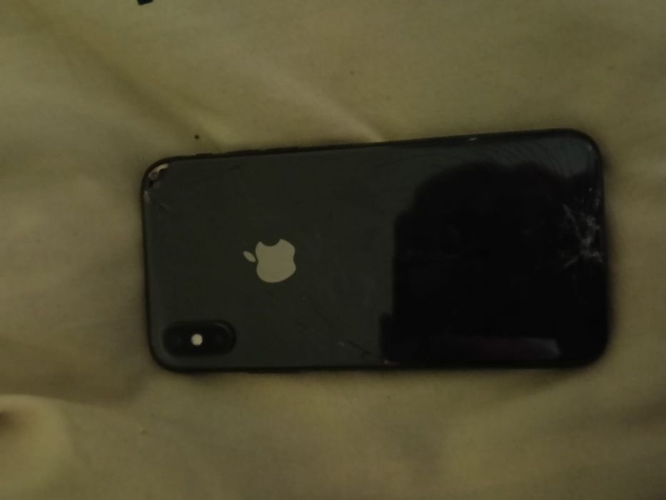 Vând iPhone x pentru piese