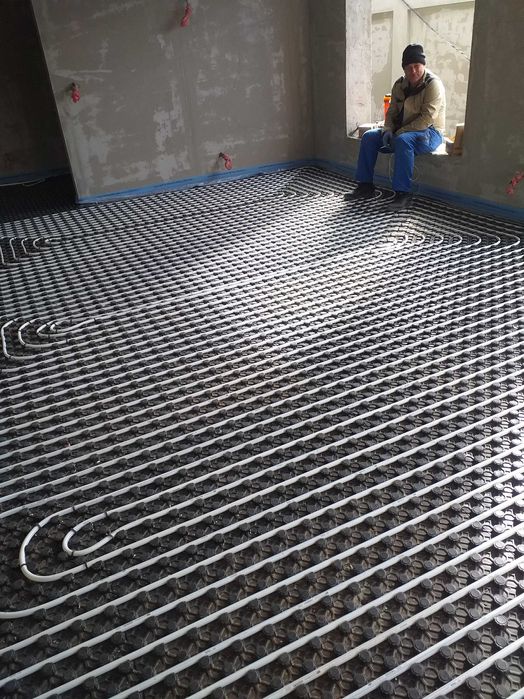 Instalatii incalzire in pardoseala.  sisteme complete H V AC