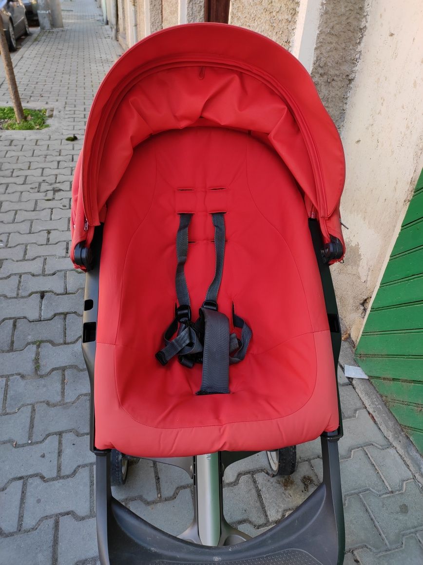 Продавам детска количка STOKKE