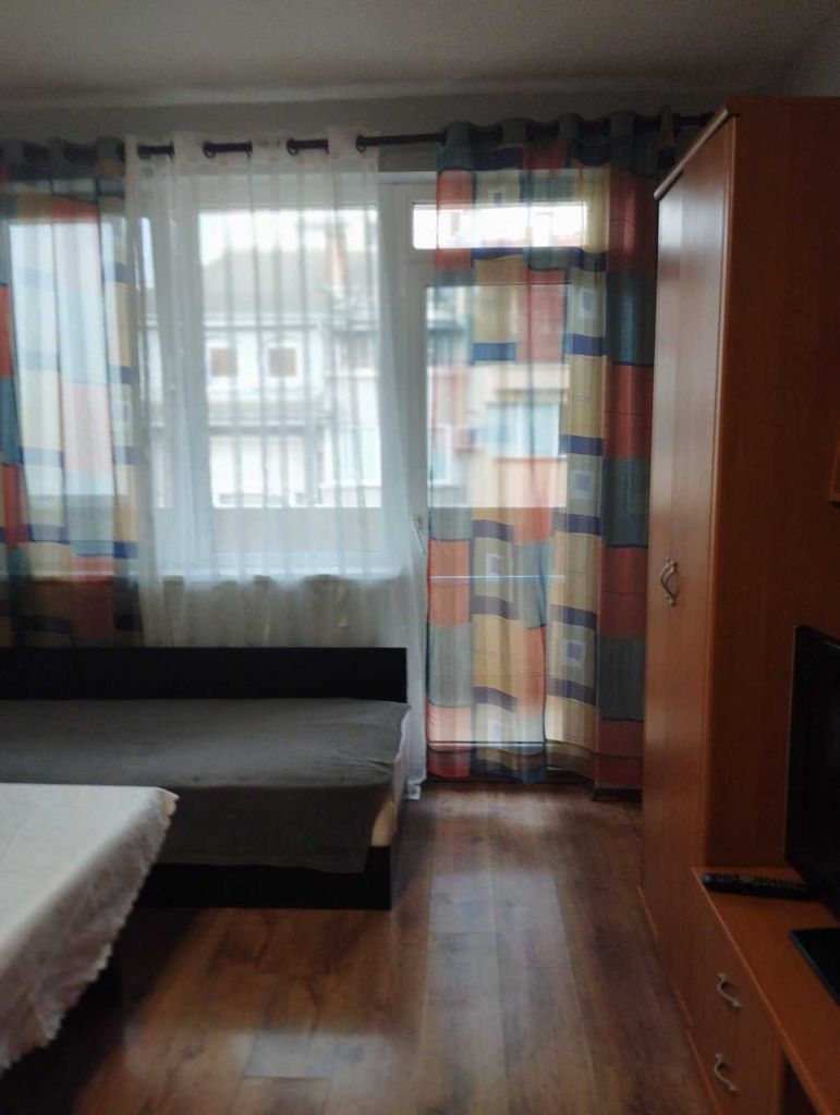 Дава се под наем Едностаен апартамент в Стара Загора, Център - 50 кв.м за 204 € - Снимка #2