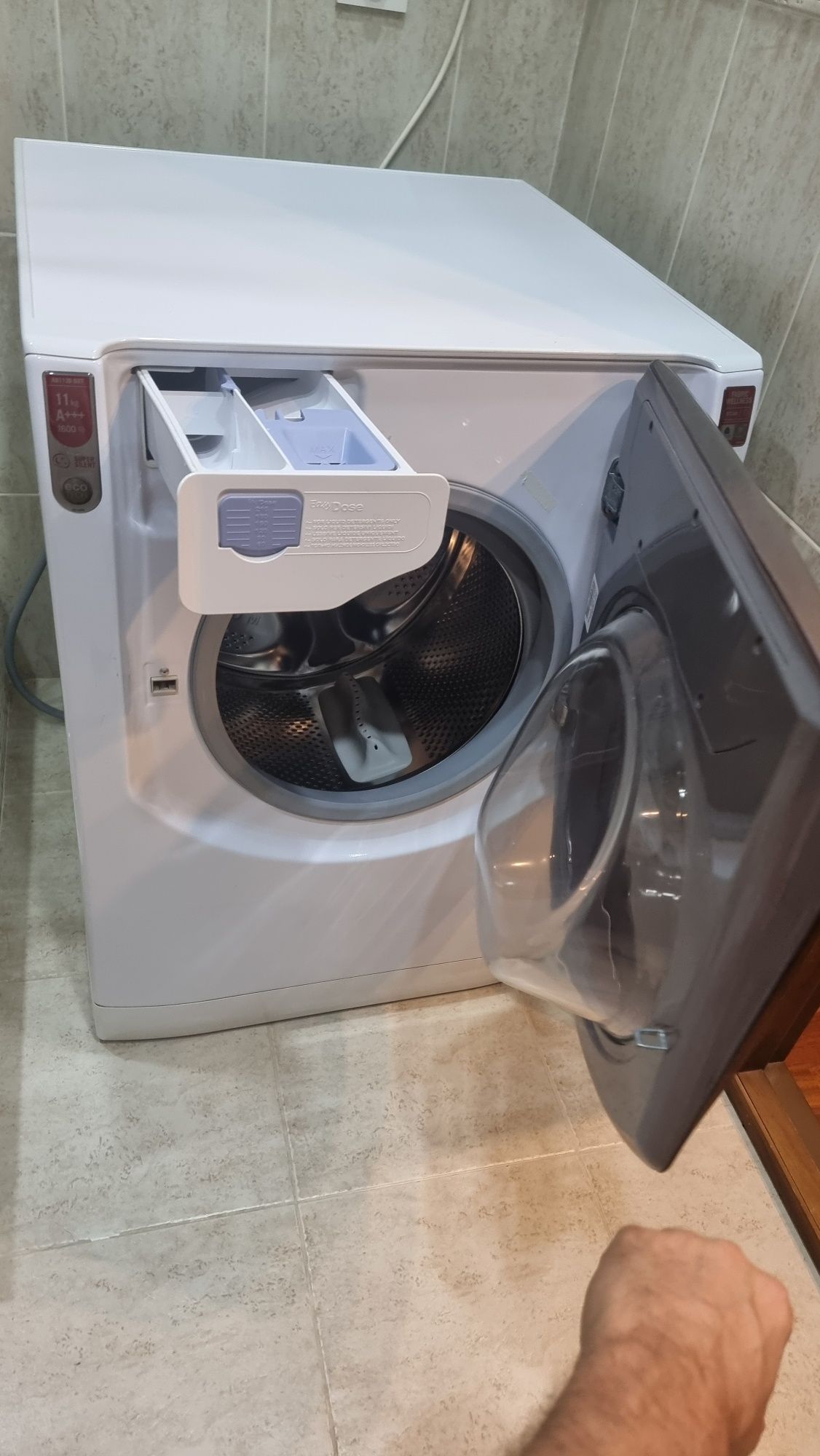 Стиральная машина Hotpoint-Ariston 11кг