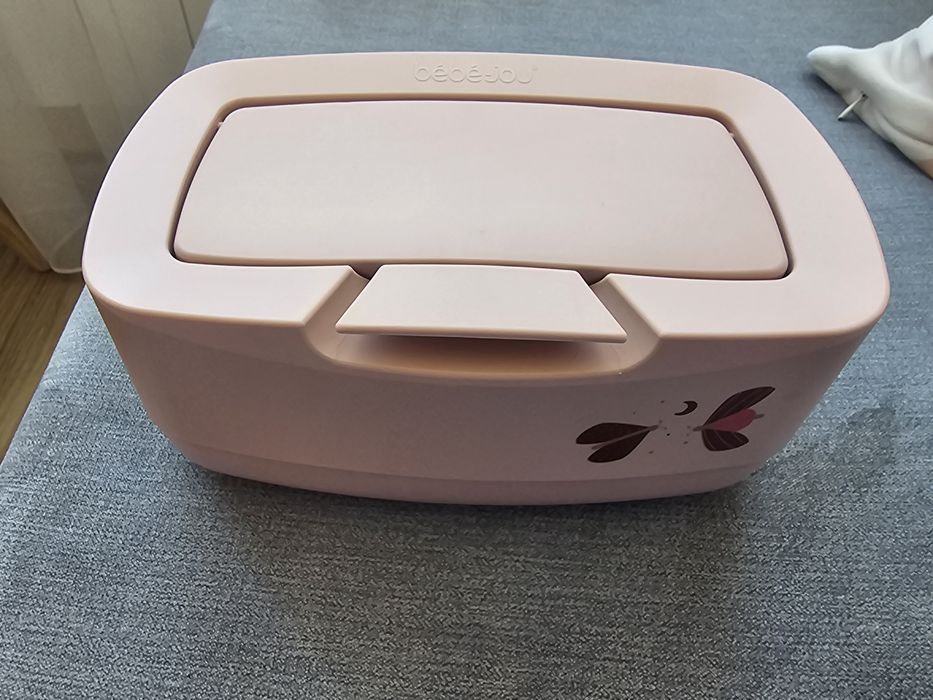 Кутия за мокри кърпички