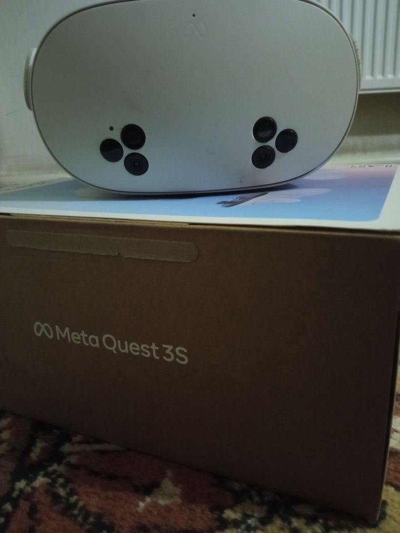Oculus quest 3s продаю