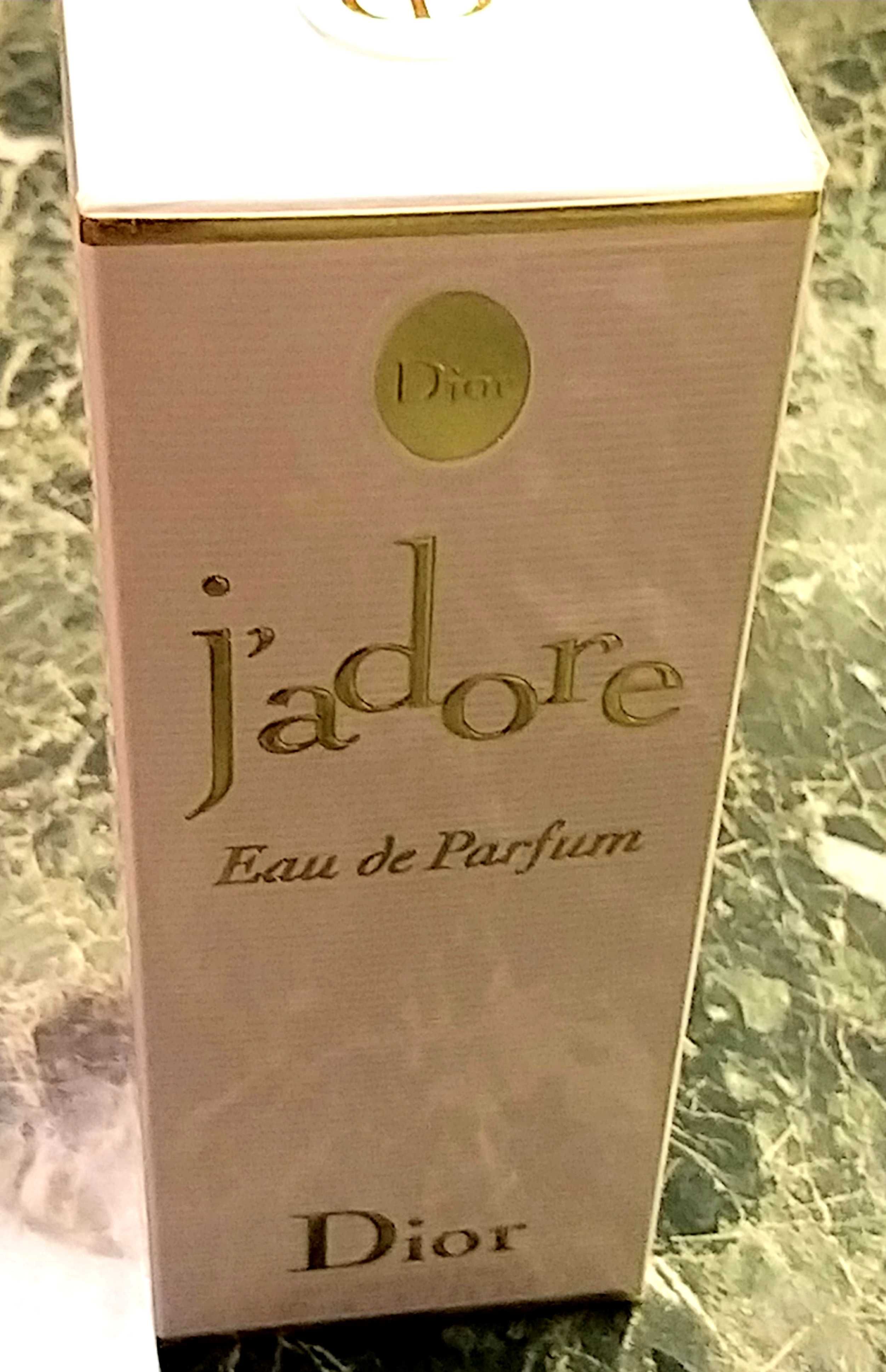 "J'adore" от Dior