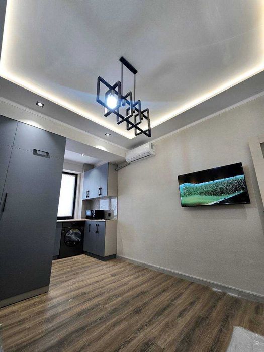 Сдаётся срочно квартира орентир метро Чиланзар 1/3/9 827*