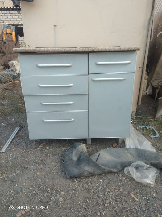 Кухонныи гарнитур