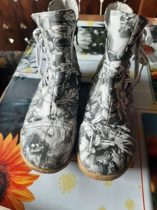 Vind botine deosebite