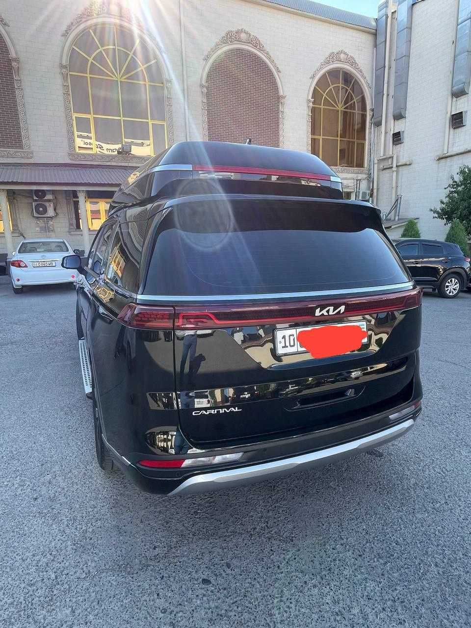 Kia carnival hi limusine