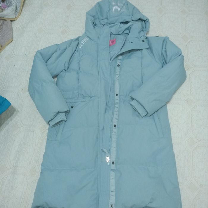 продам пуховик в отличном состоянии, корейский, оригинал