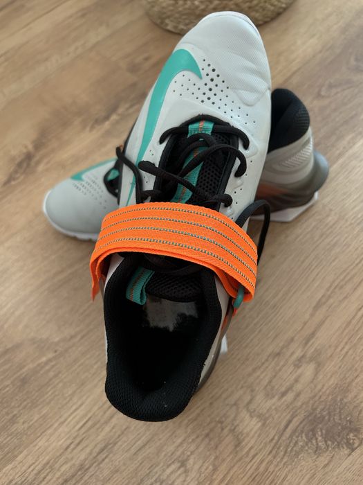 Vand adidasi Nike sport haltere