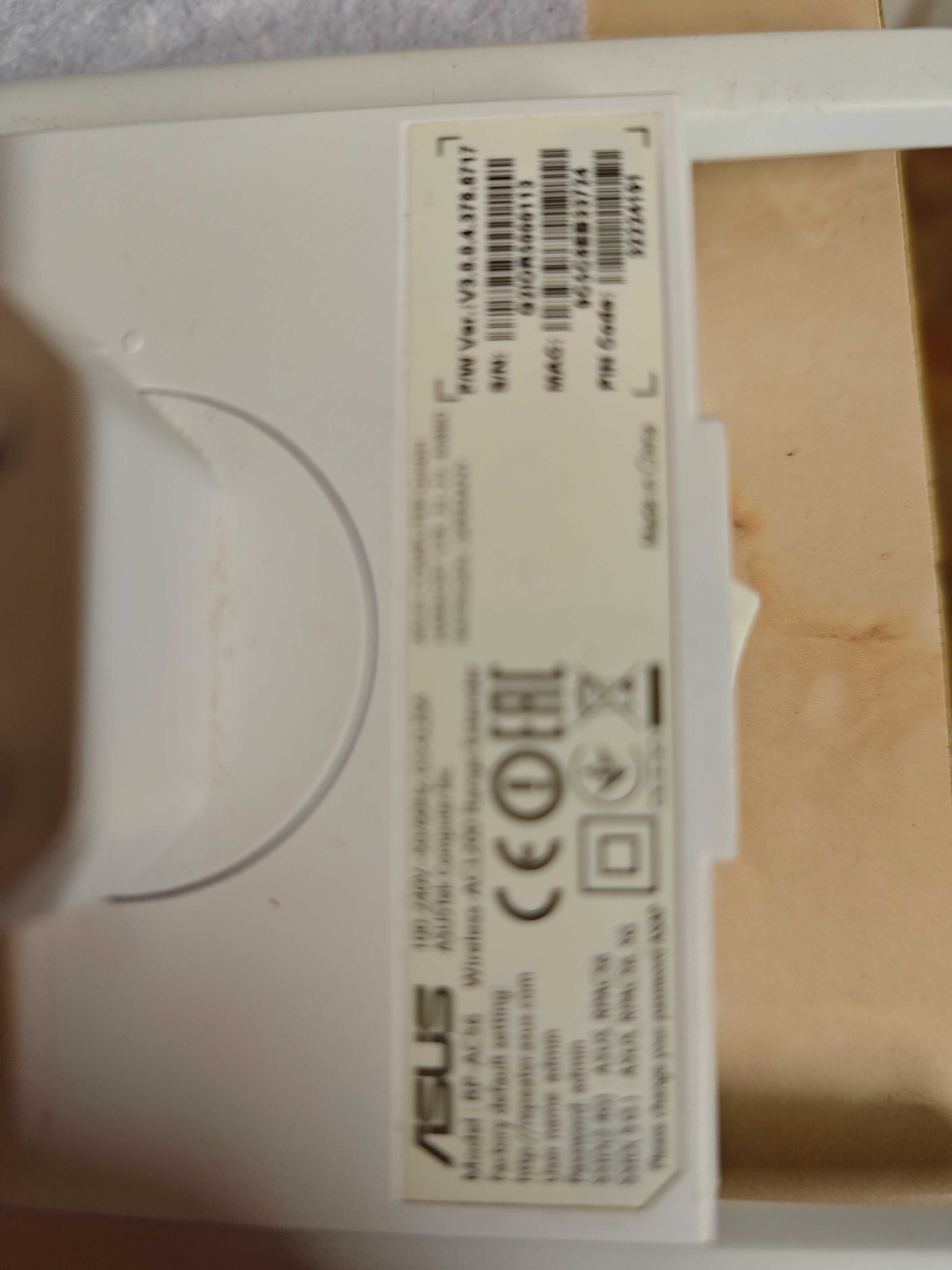 Усилвател на интернет Access Point ASUS RP-AC56 AC1200 Dual band