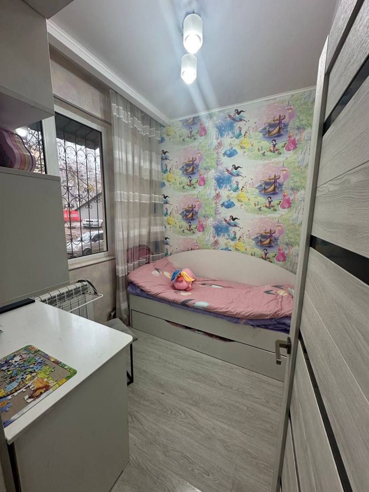 Своя! Ялангач, Институт Культуры «127-дом», 2/1/4, зеркалка, 50м2