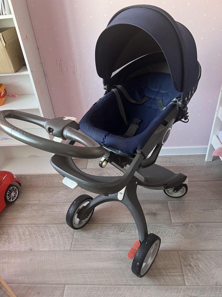 Коляска Stokke