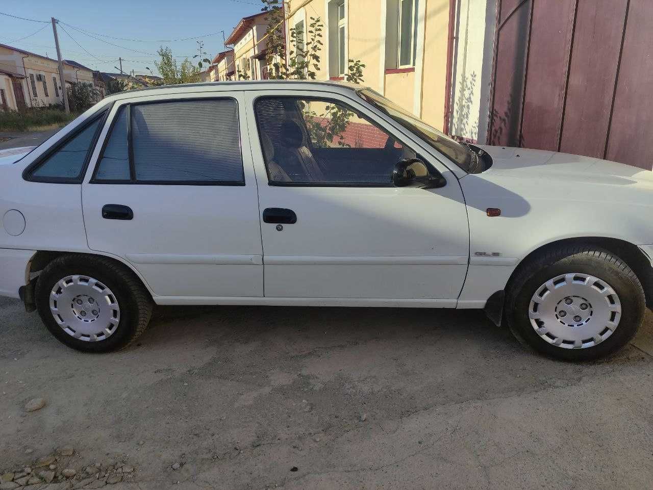 Daewoo Nехиа 2 sotiladi. 1.6 mator 2009