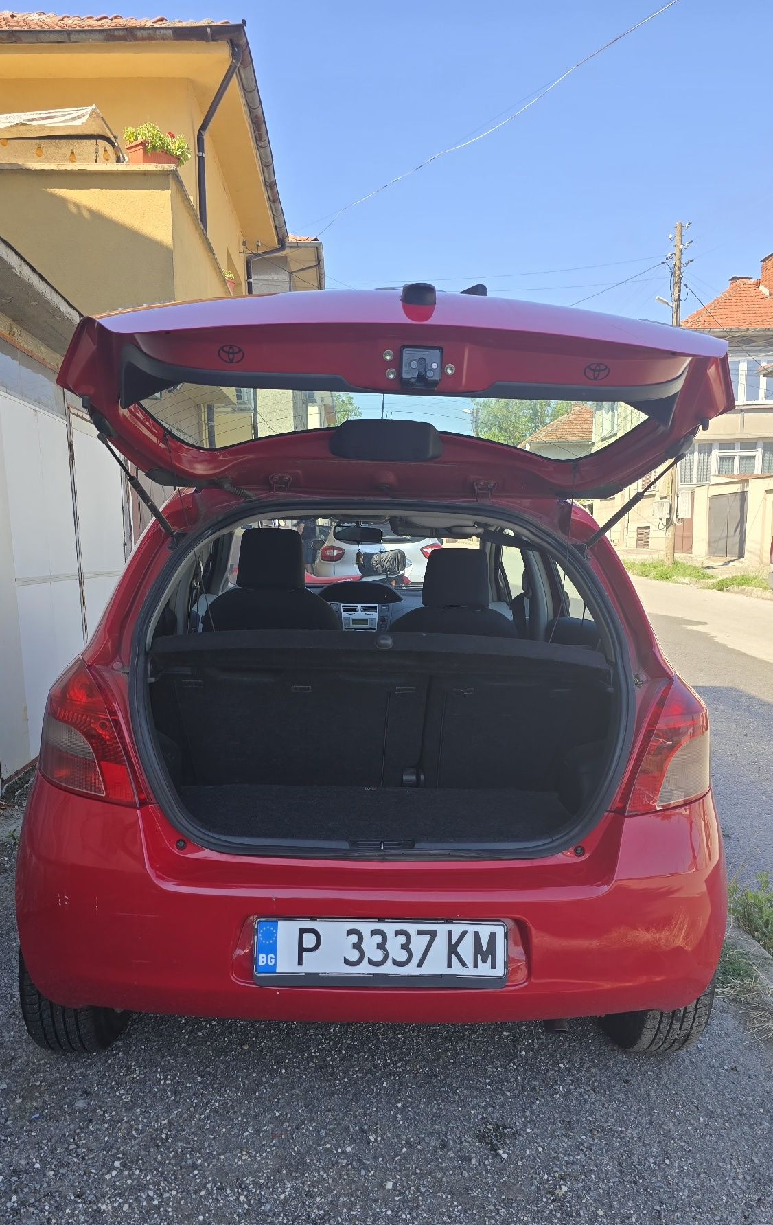 Toyota yaris 1.3 i бензин, ръчна скоростна кутия