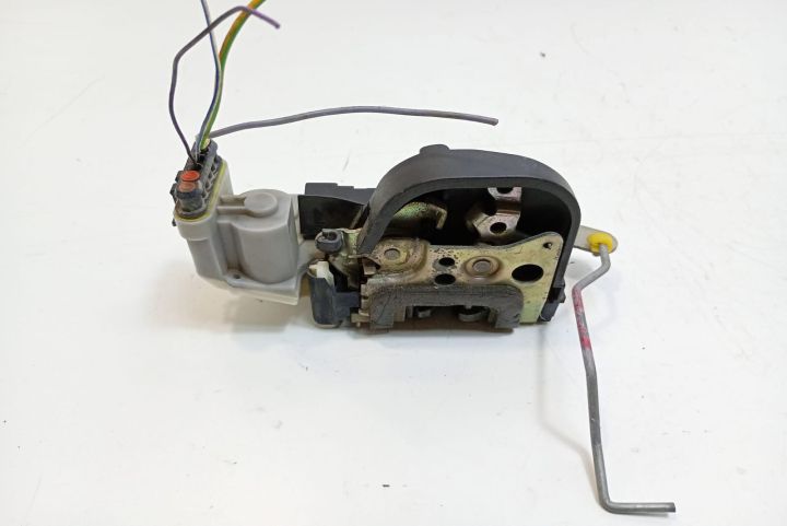 Broasca usa stanga fata Alfa Romeo 147  seria