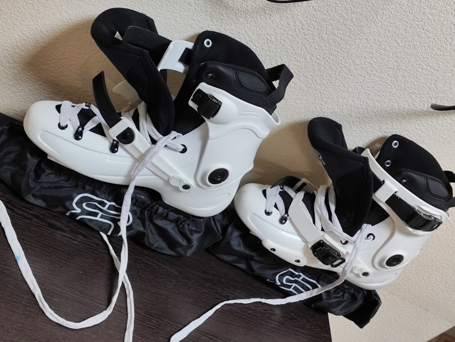 Роликовые коньки FR SKATES FR1 80