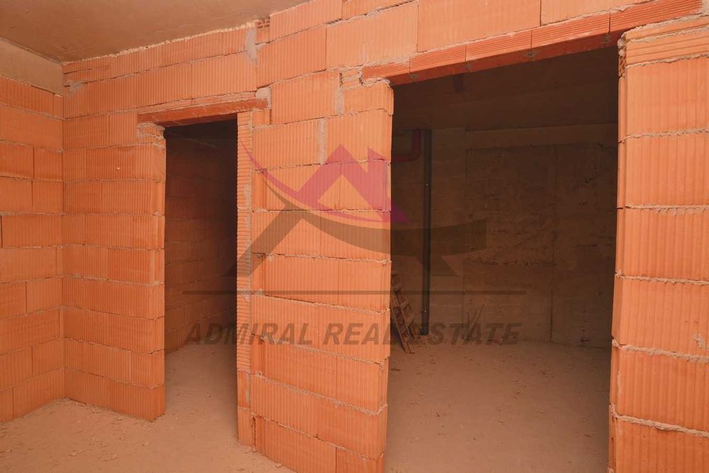 Продава се Двустаен апартамент в Варна, Колхозен пазар - 55 кв.м за 1655 €/кв.м - Снимка #2