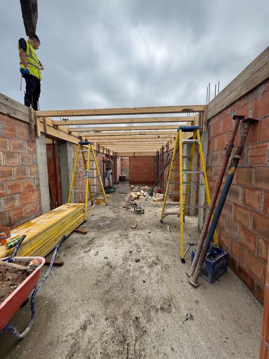 Executam Case la rosu,Garduri ,Tencuieli interior /exterior