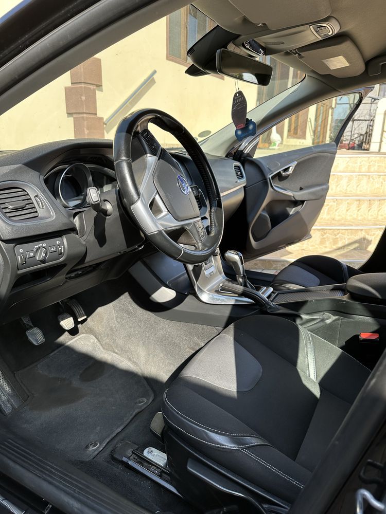 Volvo V40 d4 2014 190Cp