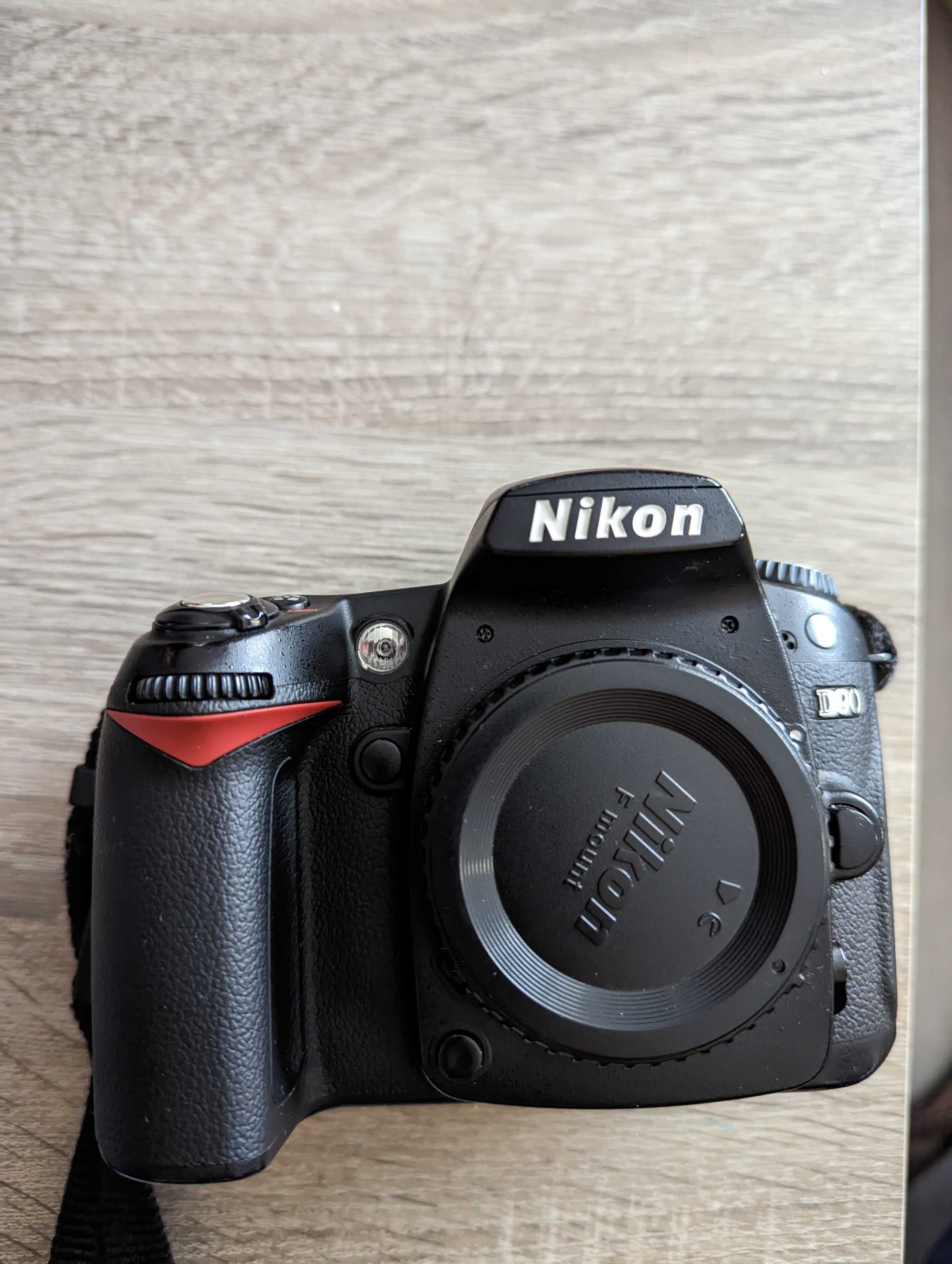 Nikon D90, Nikkor 18-200