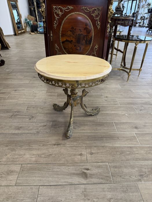 Măsuță din bronz și blat marmură