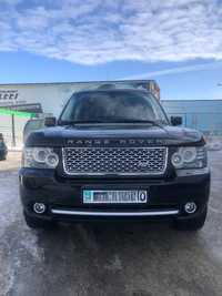 Land Rover Range Rover 4.2 переодетый в крайний рестайлинг

Land Rover