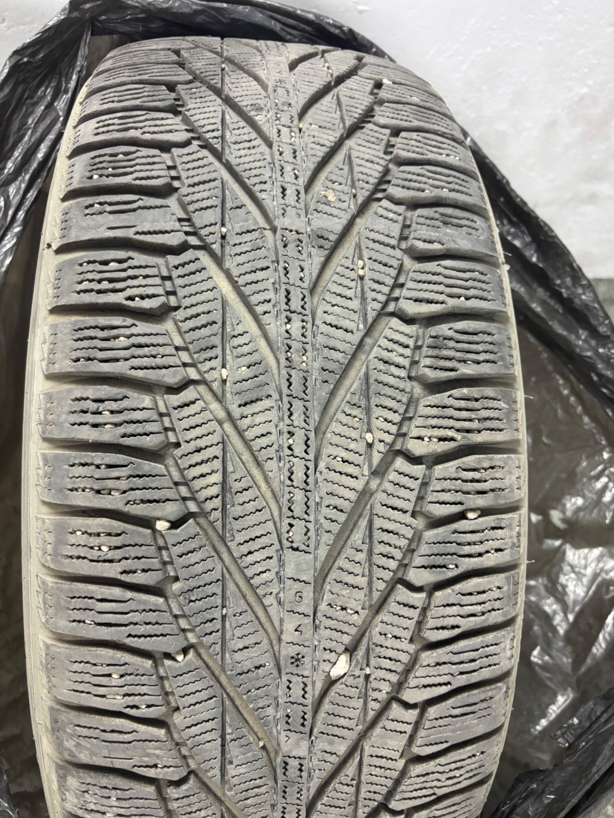 Продам шины Nokian Hakkapeliitta R2 SUV