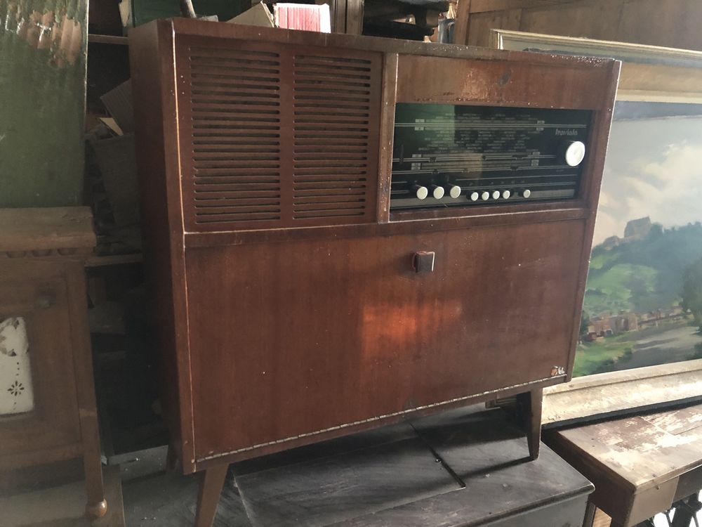 Radio vechi de colecție