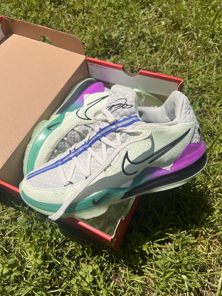 Баскетболни маратонки nike lebron 17