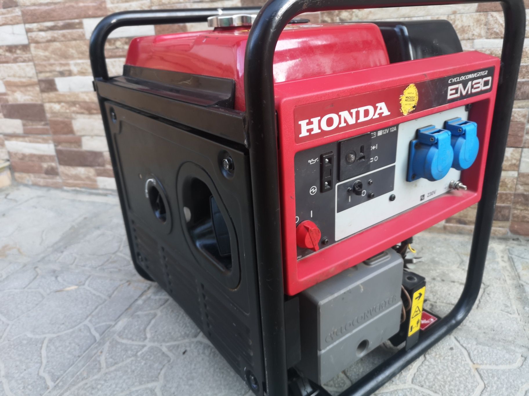Инвенторен Генератор Honda EM30