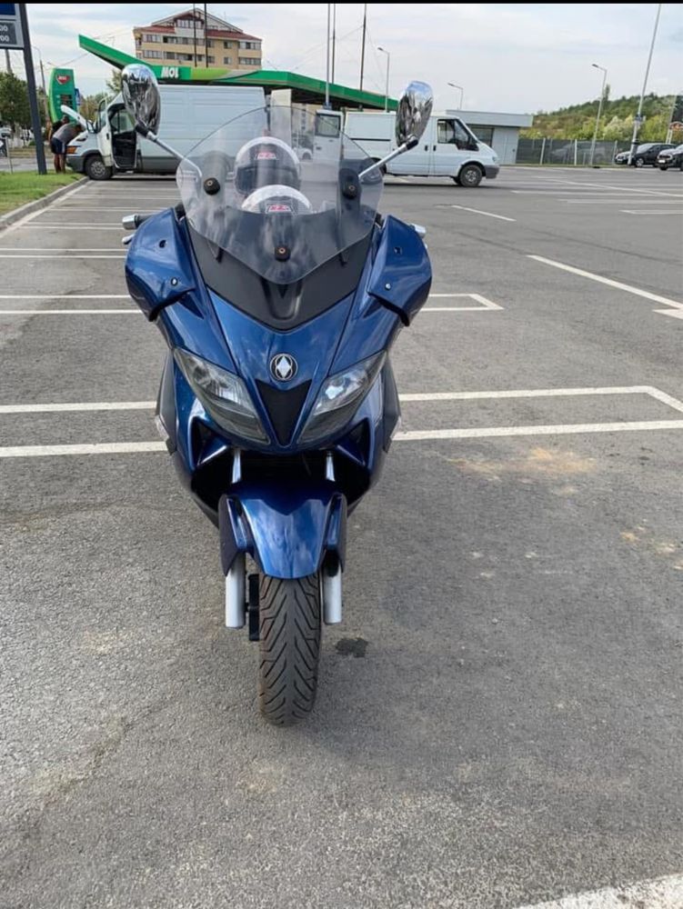 Se vinde Scuter Gilera Nexus 250
