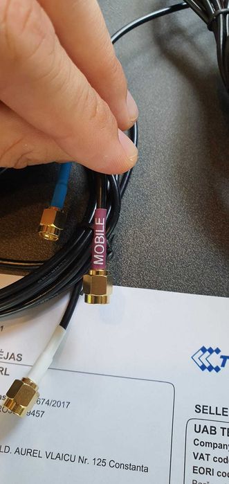 Teltonika Industrial 5G Router si antena retelistica MIMO GNSS IP67