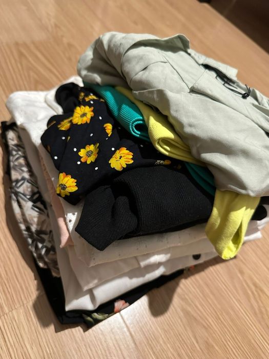 Lot 13 produse topuri și camasi