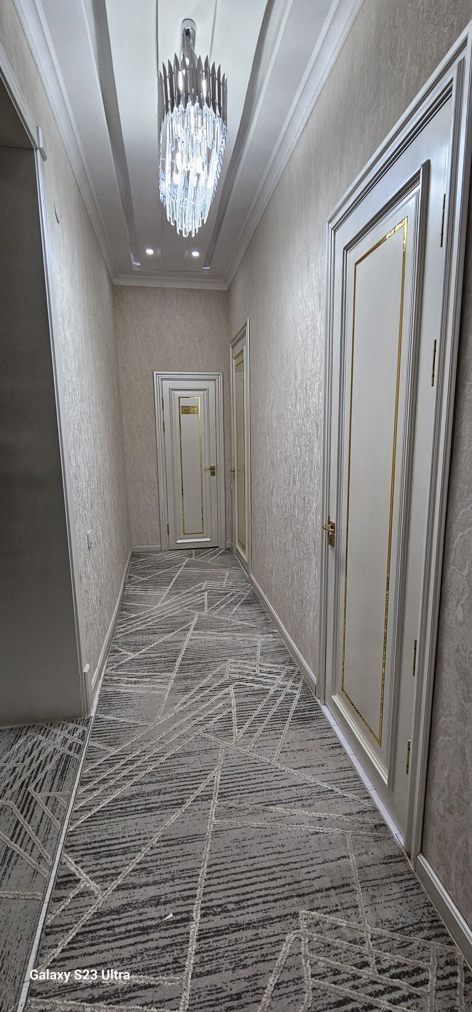 4 хонали 140м² лик евро ремонт квартира жихозлари билан сотилади