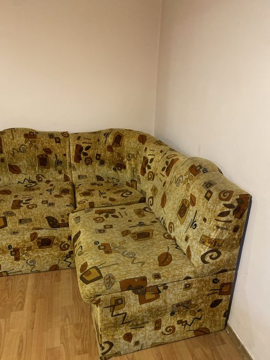 глов диван - удобен и запазен, 200 лв