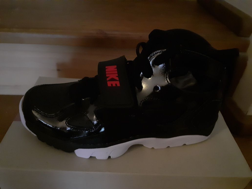 Спортни маратонки Nike Huarache