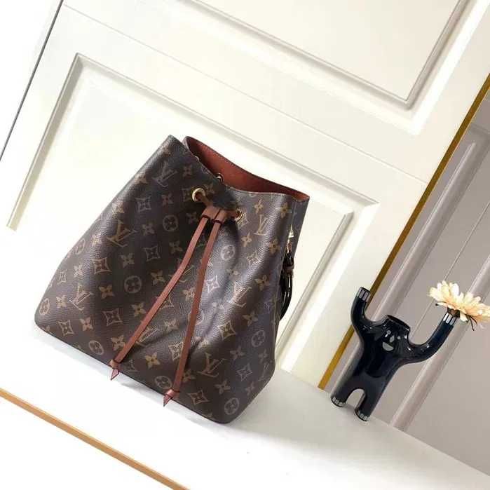 Louis Vuitton elegantă geantă de umăr/corp de damă monogramă