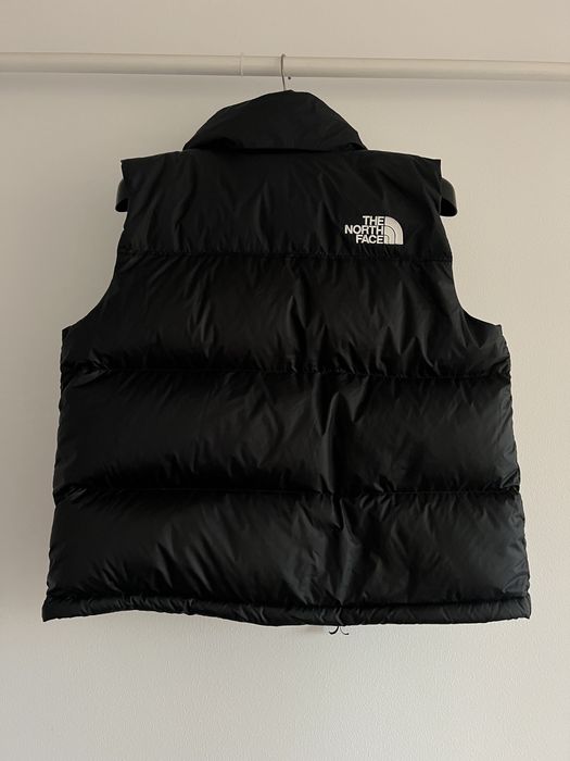 Vesta originala The North Face cu pene si puf