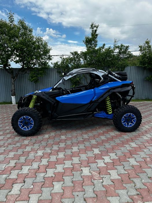 Can-am Maverick XRS Turbo RR ( nu polaris cf moto )