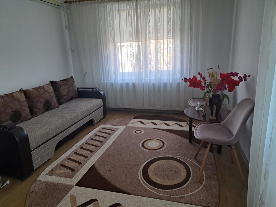 Proprietar inchiriez garsonieră Piața Gorjului