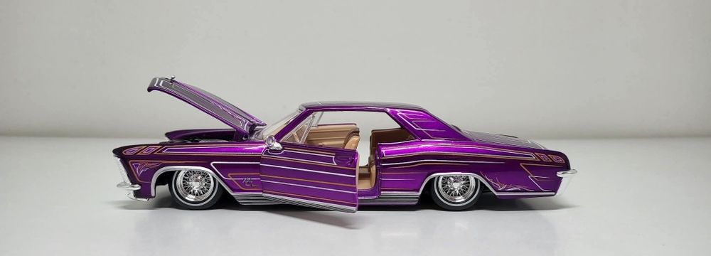 Machetă Buick Riviera 1965 1/26 Maisto