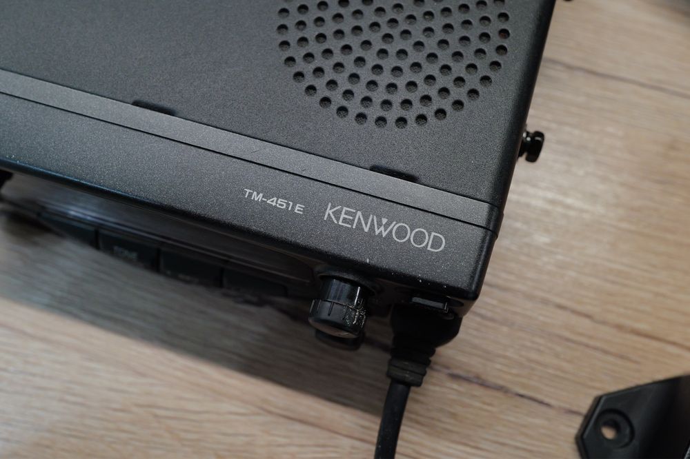 Statie transceiver kenwood TM-451E cu Duplexer Comet 4160 radio amator
